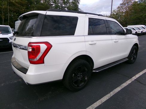 Used 2021 Ford Expedition XLT image 11