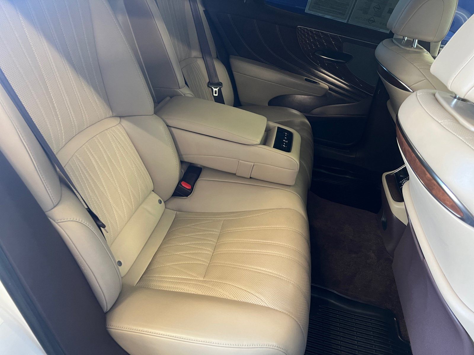 Used 2018 Lexus LS 500 AWD image 30