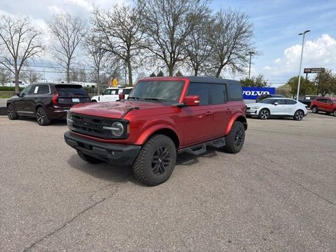 Used 2024 Ford Bronco Outer Banks AWD/4WD image 1
