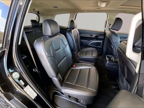 Used 2025 Kia Telluride S image 17