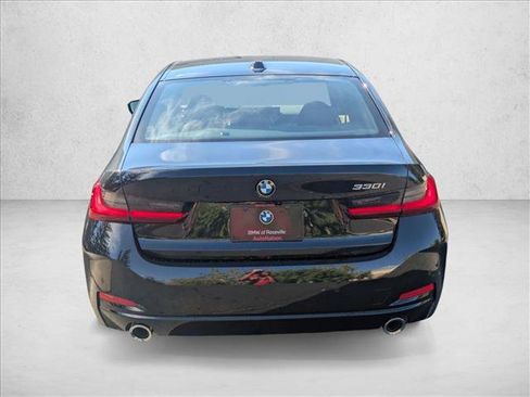 Used 2025 BMW 330i Sedan w/ Premium Package RWD image 7