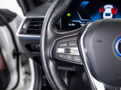 Used 2024 BMW i4 xDrive40i image 34