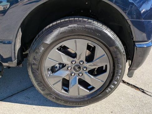 Used 2024 Ford F150 Lightning Lariat image 11