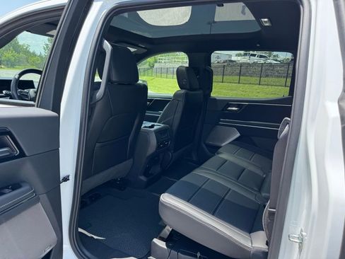 New 2025 GMC Sierra EV Denali image 24