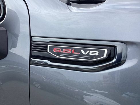 Used 2022 GMC Sierra 1500 AT4 w/ AT4 Preferred Package AWD/4WD image 14