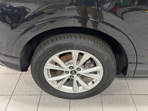 Certified 2025 Audi Q3 2.0T Premium AWD/4WD image 12