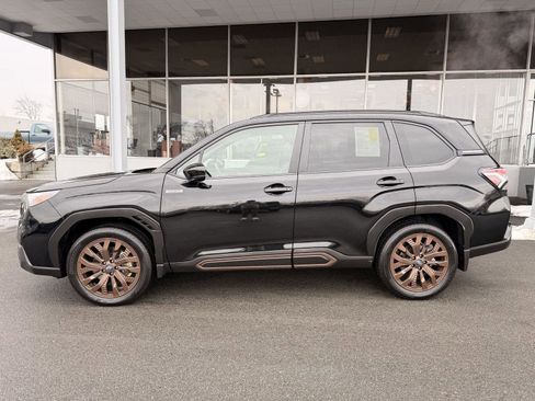 Used 2025 Subaru Forester Sport image 2