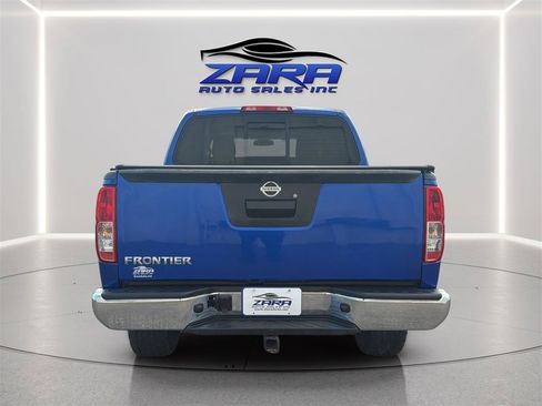 Used 2014 Nissan Frontier SV AWD/4WD image 6