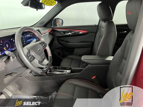 Used 2024 Chevrolet TrailBlazer RS FWD image 10
