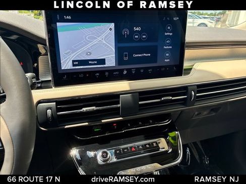 Used 2023 Lincoln Corsair AWD image 18