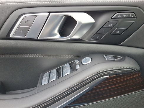 New 2026 BMW X7 xDrive40i image 7