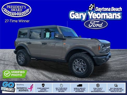 New 2025 Ford Bronco Badlands image 1