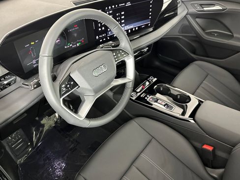 New 2025 Audi Q6 e-tron Premium Plus image 9