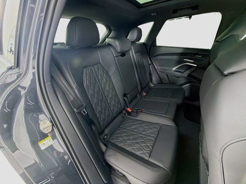 New 2025 Audi SQ5 Premium Plus image 29