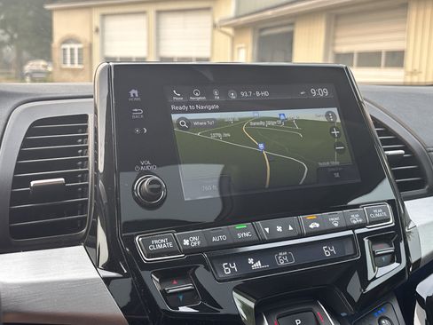 Used 2020 Honda Odyssey Elite image 3