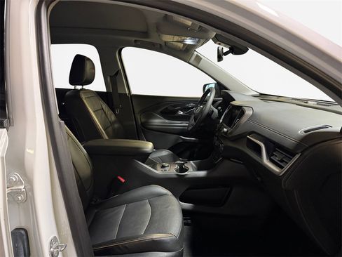 Used 2022 GMC Terrain AT4 w/ Infotainment Package II image 26