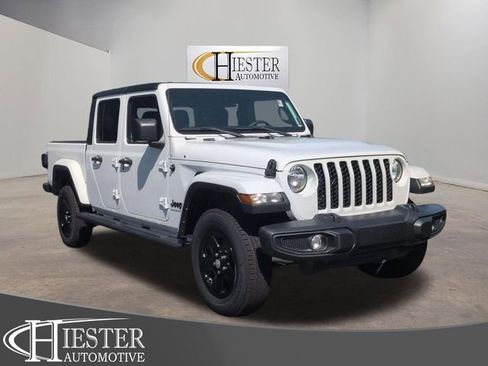 Used 2023 Jeep Gladiator Sport AWD/4WD image 1