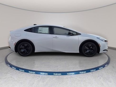 New 2026 Toyota Prius Plug-In Hybrid image 3