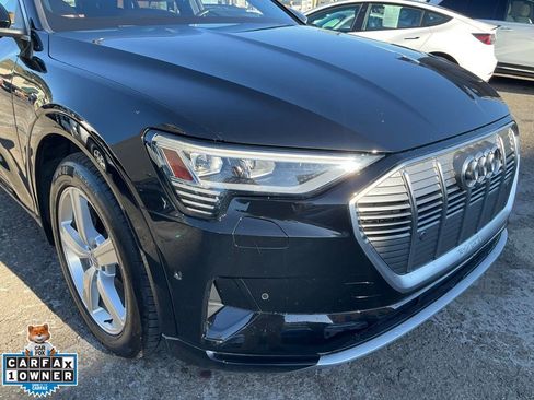 Used 2019 Audi e-tron Prestige w/ Prestige Package image 77