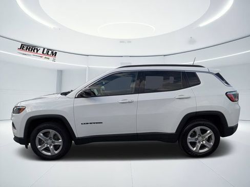 Used 2024 Jeep Compass Latitude AWD/4WD image 6