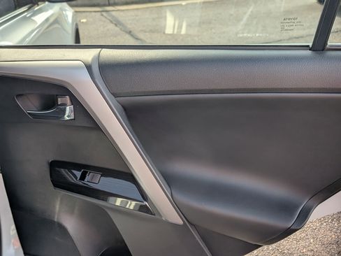 Used 2016 Toyota RAV4 Limited image 32