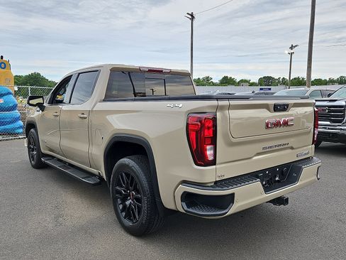 Used 2023 GMC Sierra 1500 Elevation w/ Elevation Premium Package AWD/4WD image 4