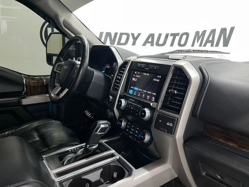 Used 2019 Ford F150 Lariat w/ Equipment Group 502A Luxury AWD/4WD image 19