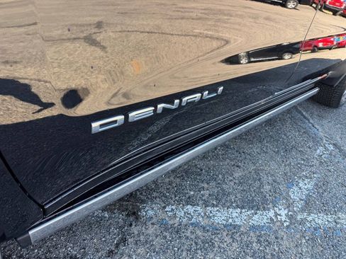 Used 2025 GMC Sierra 1500 Denali Ultimate AWD/4WD image 11