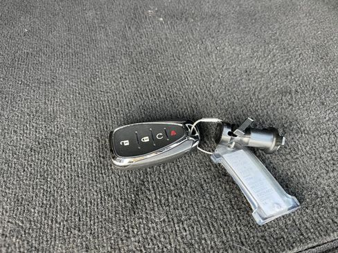 Used 2025 Chevrolet Trax LT image 21