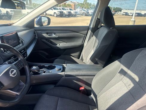 Certified 2025 Nissan Rogue SV AWD/4WD image 38