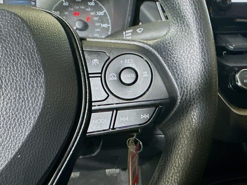 Used 2023 Toyota Corolla LE FWD image 17