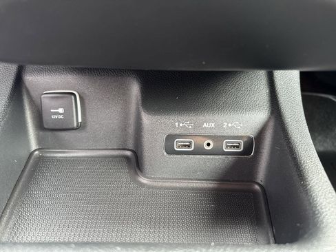 Used 2019 Dodge Durango SXT w/ 3rd Row Seating Group AWD/4WD image 21