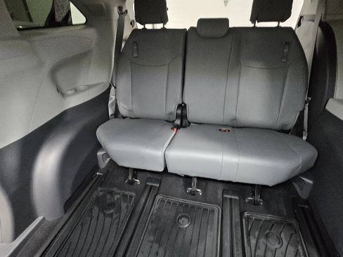 Used 2024 Toyota Sienna XLE w/ XLE Plus Package AWD/4WD image 33