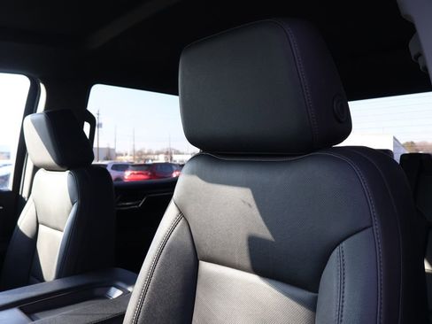 Certified 2024 GMC Sierra 1500 SLT image 30