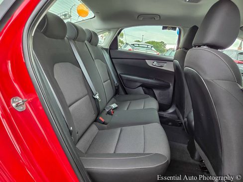 Used 2024 Kia Forte LXS w/ LXS Technology Package image 28