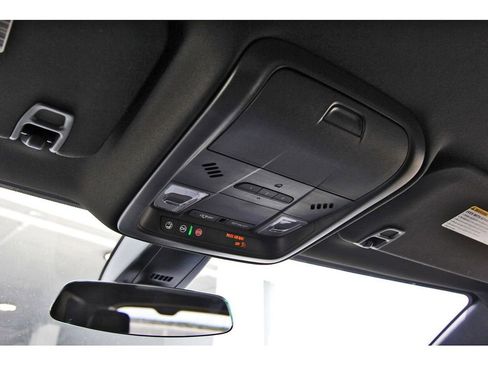 New 2025 Cadillac XT5 Luxury image 20