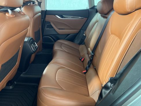 Used 2019 Maserati Levante image 25