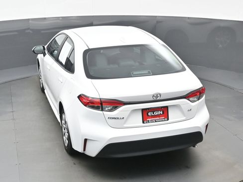 Used 2024 Toyota Corolla LE image 37
