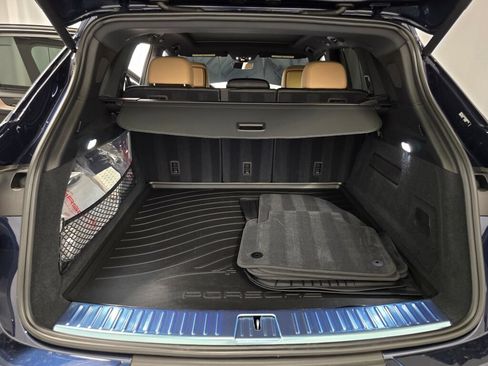 Certified 2026 Porsche Cayenne AWD/4WD image 12