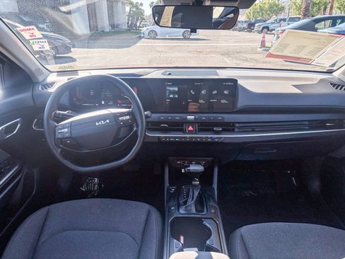 Used 2025 Kia K4 FWD image 16