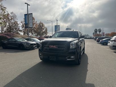 Used 2019 GMC Yukon XL SLT w/ Graphite Performance Edition