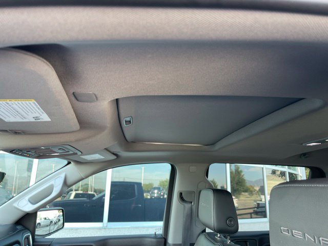 Used 2020 GMC Sierra 1500 Denali w/ Denali Ultimate Package AWD/4WD image 11