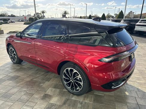 New 2026 Lincoln Nautilus Reserve image 4