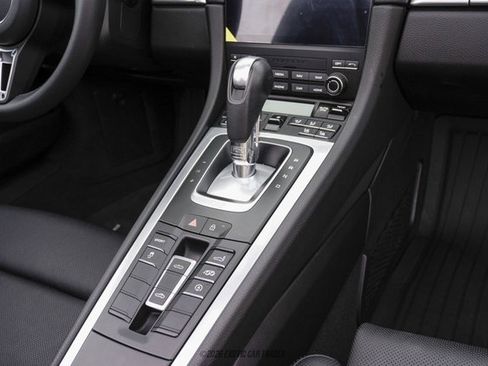 Used 2025 Porsche 718 Boxster image 36