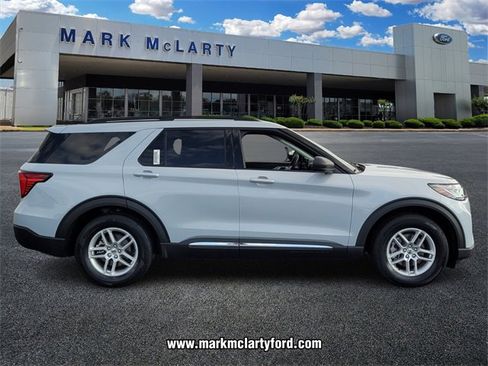 New 2026 Ford Explorer Active image 2