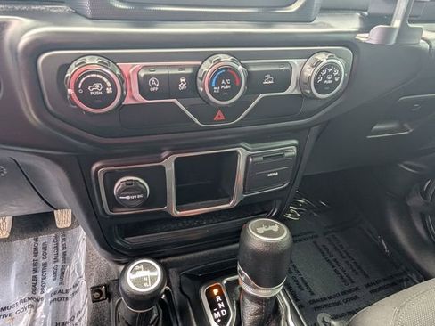 Used 2021 Jeep Wrangler Unlimited Sport AWD/4WD image 22
