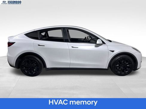 Used 2023 Tesla Model Y Long Range AWD/4WD image 6