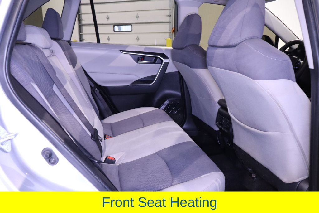 Used 2019 Toyota RAV4 XLE w/ Convenience Package FWD image 30
