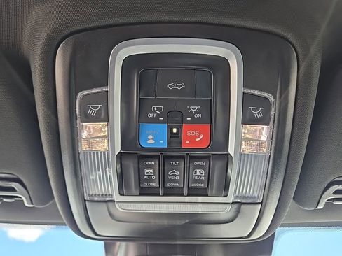 Used 2025 RAM 3500 Laramie w/ Sport Appearance Package AWD/4WD image 43