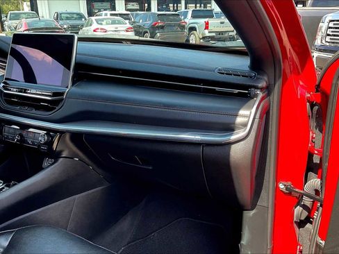 Used 2023 Jeep Compass Limited image 65